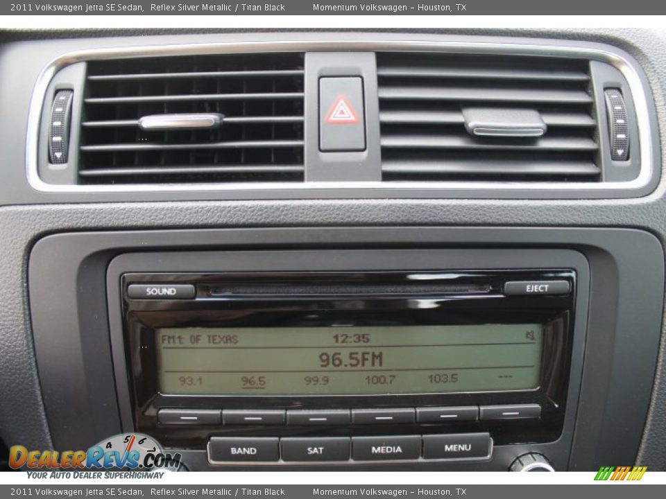 2011 Volkswagen Jetta SE Sedan Reflex Silver Metallic / Titan Black Photo #34