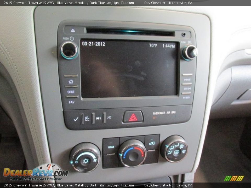Controls of 2015 Chevrolet Traverse LS AWD Photo #15