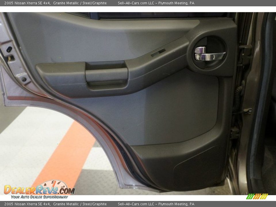 2005 Nissan Xterra SE 4x4 Granite Metallic / Steel/Graphite Photo #13