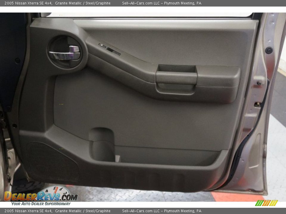 2005 Nissan Xterra SE 4x4 Granite Metallic / Steel/Graphite Photo #17
