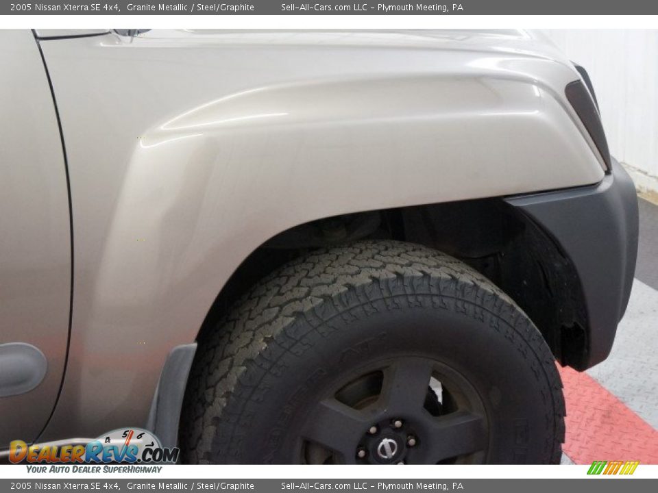 2005 Nissan Xterra SE 4x4 Granite Metallic / Steel/Graphite Photo #36
