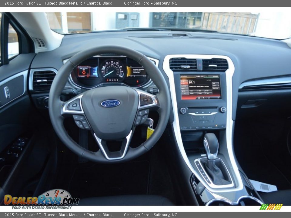 Dashboard of 2015 Ford Fusion SE Photo #11