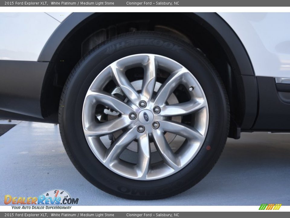 2015 Ford Explorer XLT White Platinum / Medium Light Stone Photo #11