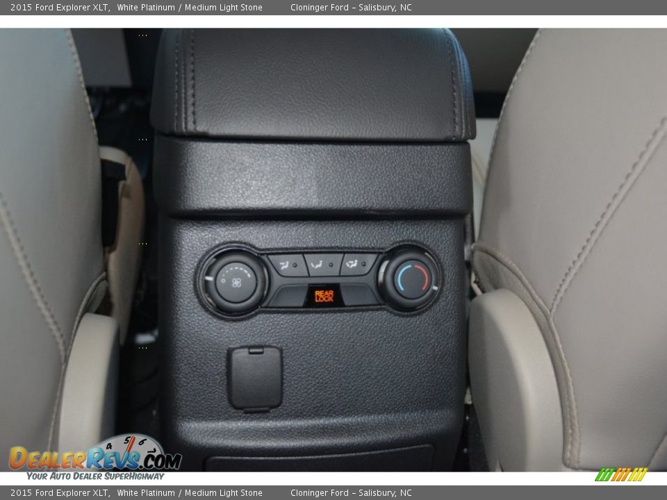 2015 Ford Explorer XLT White Platinum / Medium Light Stone Photo #12