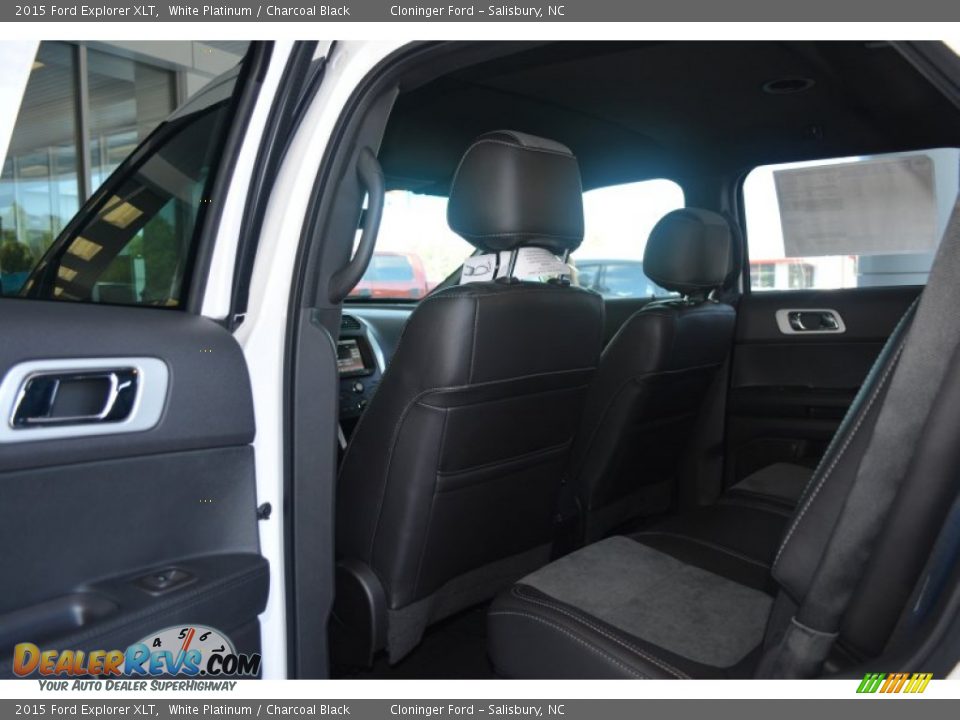 2015 Ford Explorer XLT White Platinum / Charcoal Black Photo #8