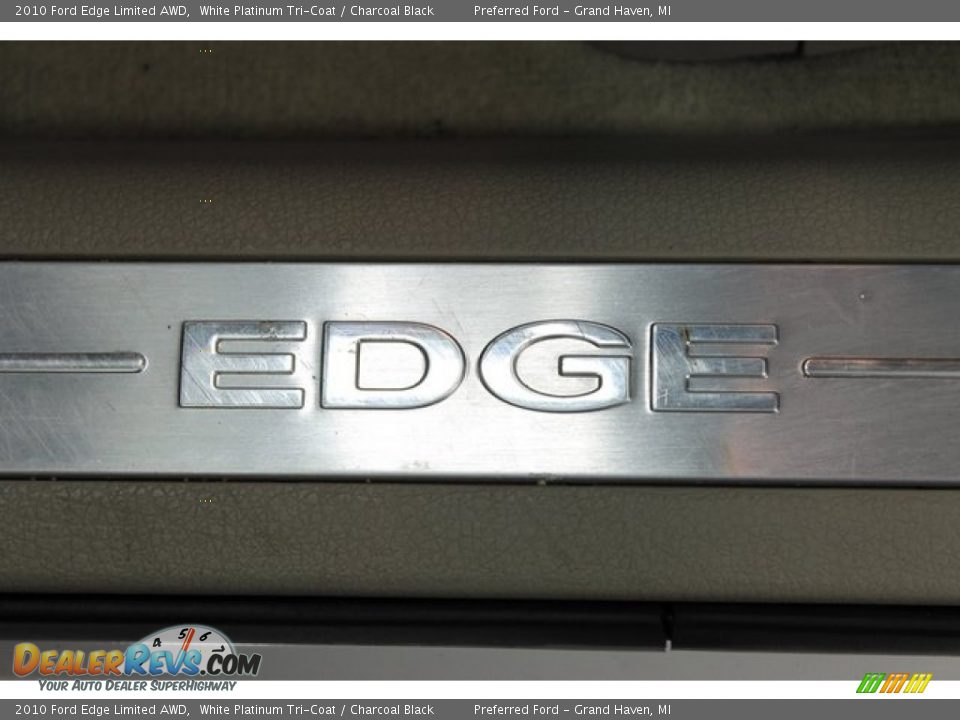2010 Ford Edge Limited AWD White Platinum Tri-Coat / Charcoal Black Photo #15