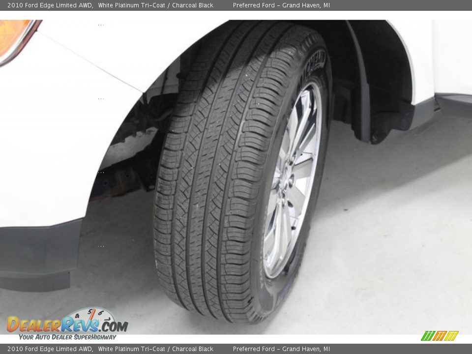 2010 Ford Edge Limited AWD White Platinum Tri-Coat / Charcoal Black Photo #18