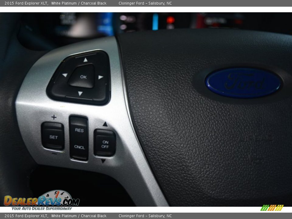 2015 Ford Explorer XLT White Platinum / Charcoal Black Photo #22
