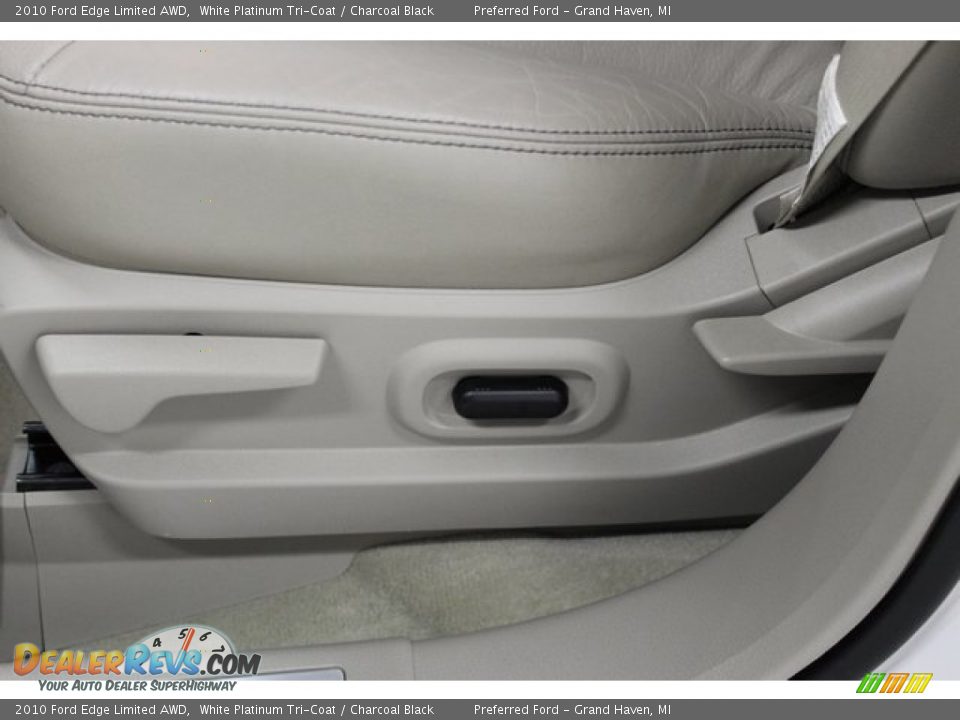 2010 Ford Edge Limited AWD White Platinum Tri-Coat / Charcoal Black Photo #32