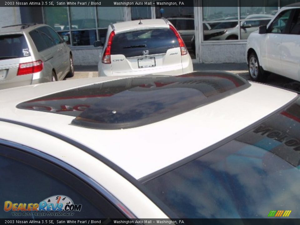 2003 Nissan Altima 3.5 SE Satin White Pearl / Blond Photo #3