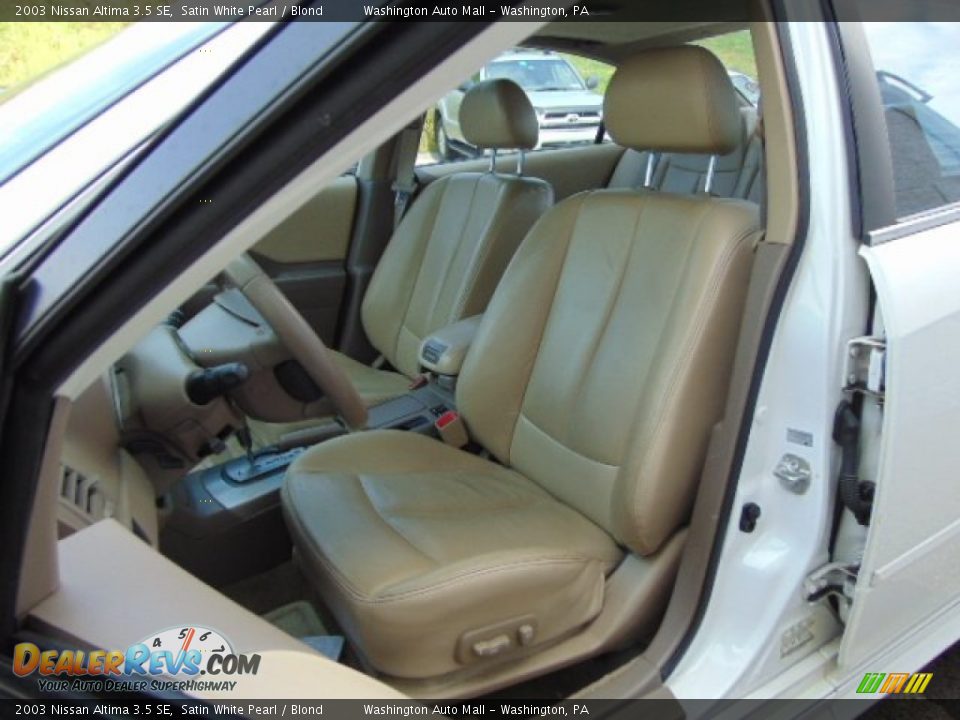 Blond Interior - 2003 Nissan Altima 3.5 SE Photo #12