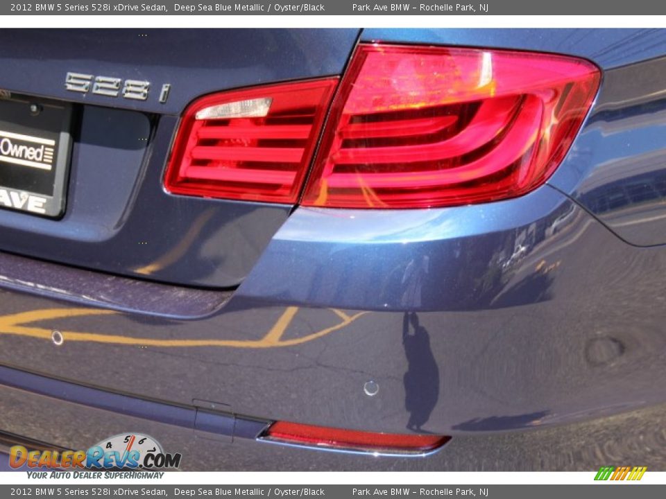 2012 BMW 5 Series 528i xDrive Sedan Deep Sea Blue Metallic / Oyster/Black Photo #22