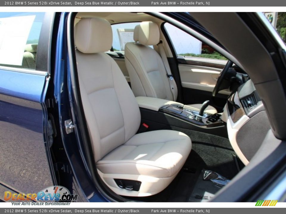 2012 BMW 5 Series 528i xDrive Sedan Deep Sea Blue Metallic / Oyster/Black Photo #28