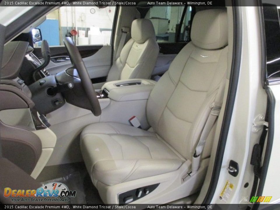 Front Seat of 2015 Cadillac Escalade Premium 4WD Photo #24