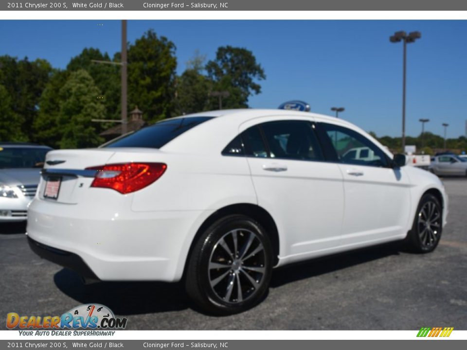 2011 Chrysler 200 S White Gold / Black Photo #4