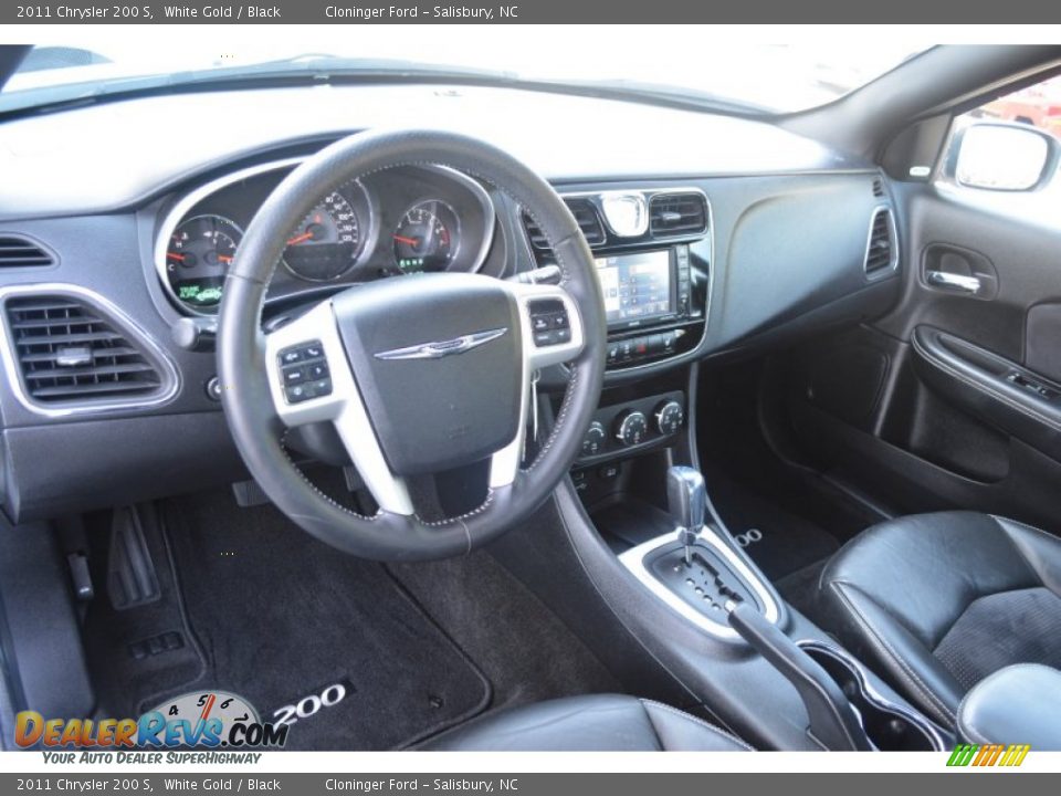 2011 Chrysler 200 S White Gold / Black Photo #10