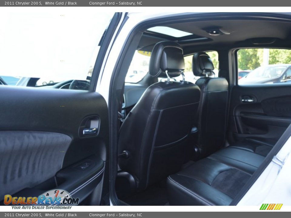2011 Chrysler 200 S White Gold / Black Photo #11