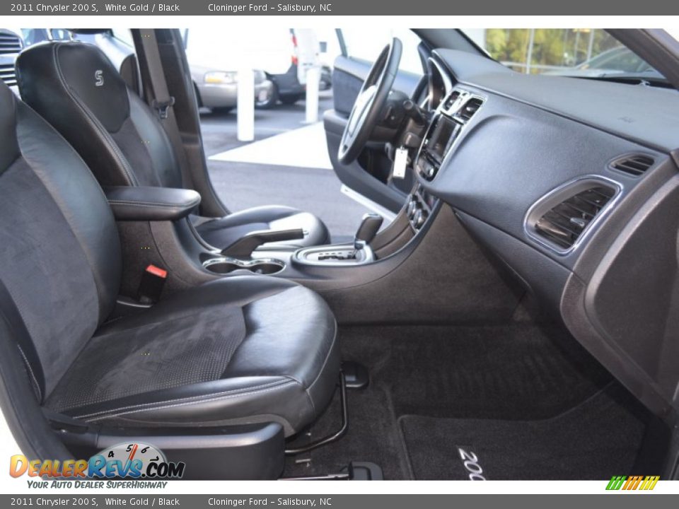 2011 Chrysler 200 S White Gold / Black Photo #15