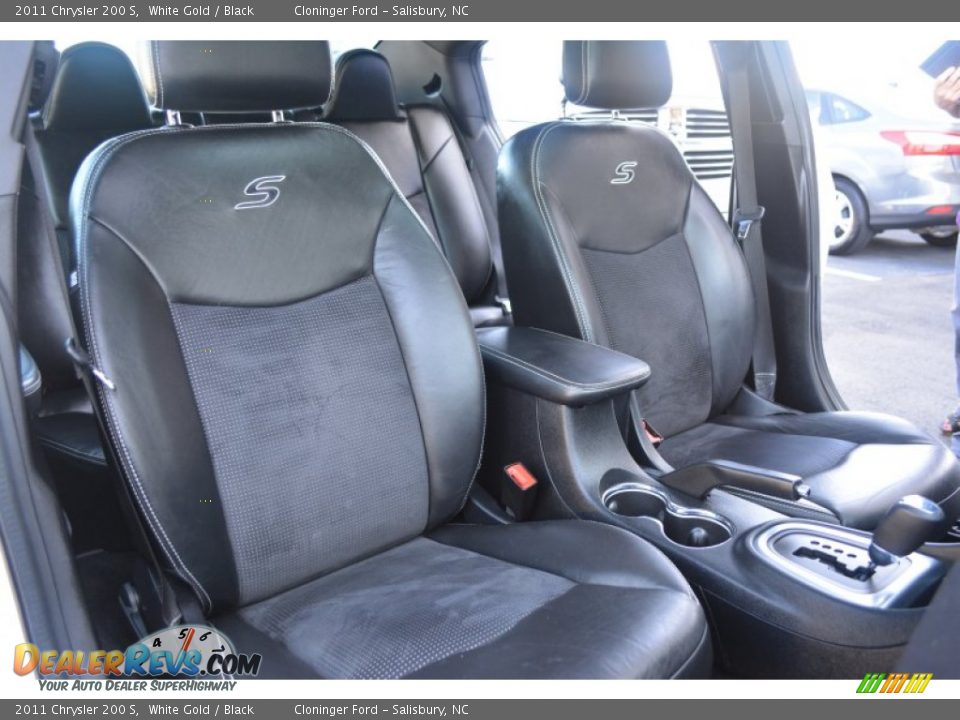 2011 Chrysler 200 S White Gold / Black Photo #16