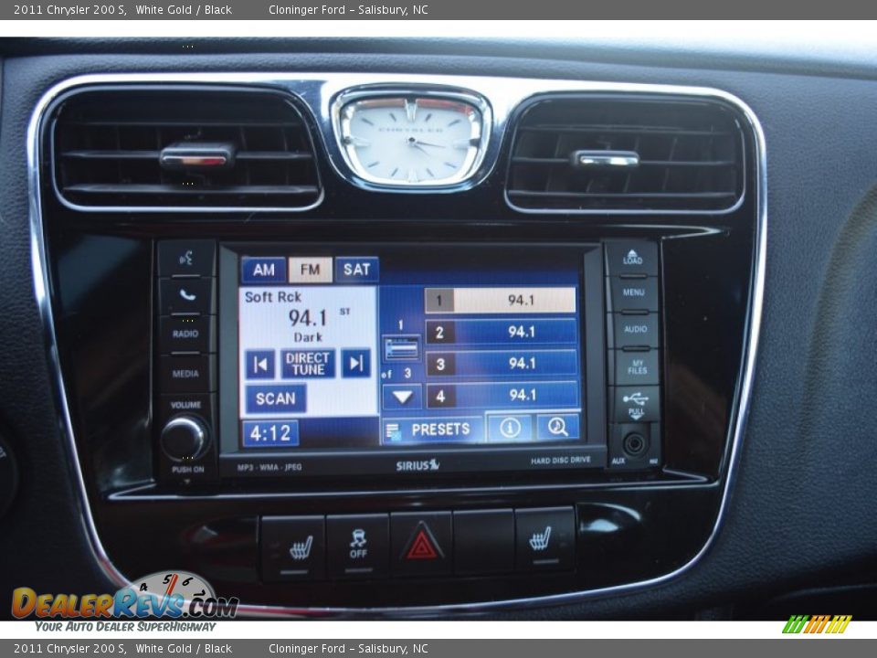 2011 Chrysler 200 S White Gold / Black Photo #20