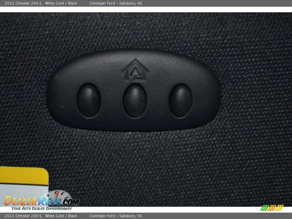2011 Chrysler 200 S White Gold / Black Photo #26