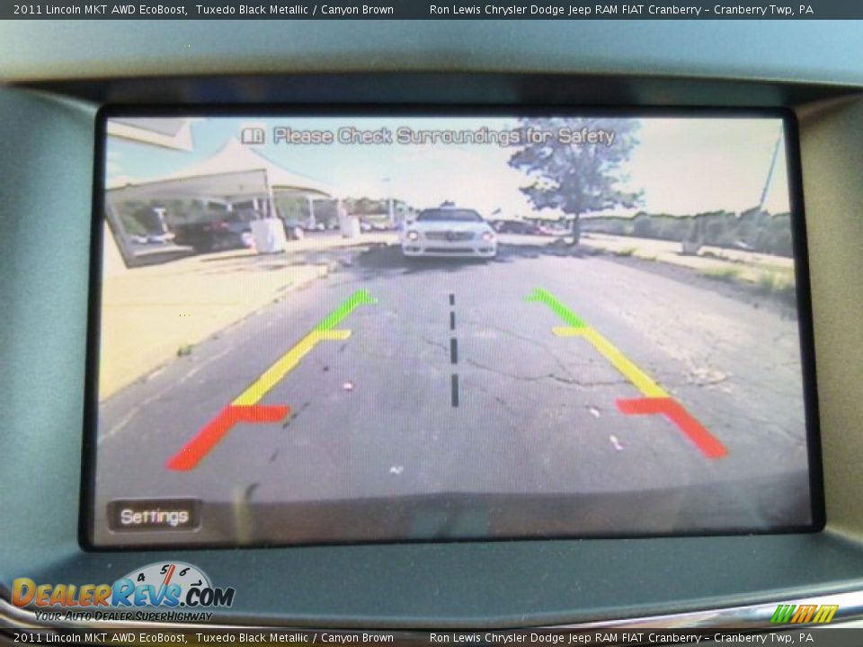 2011 Lincoln MKT AWD EcoBoost Tuxedo Black Metallic / Canyon Brown Photo #17