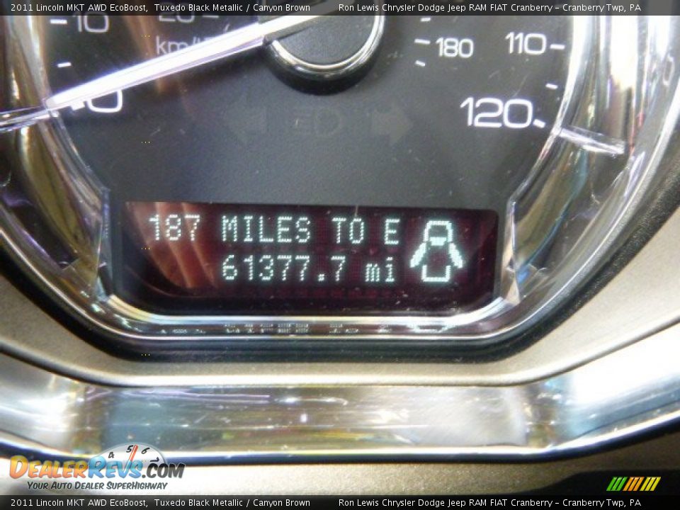 2011 Lincoln MKT AWD EcoBoost Tuxedo Black Metallic / Canyon Brown Photo #19