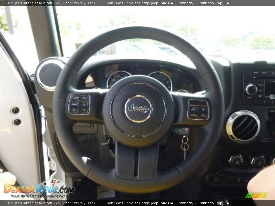 2015 Jeep Wrangler Rubicon 4x4 Steering Wheel Photo #19