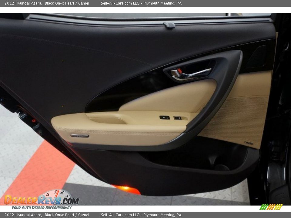 2012 Hyundai Azera Black Onyx Pearl / Camel Photo #15
