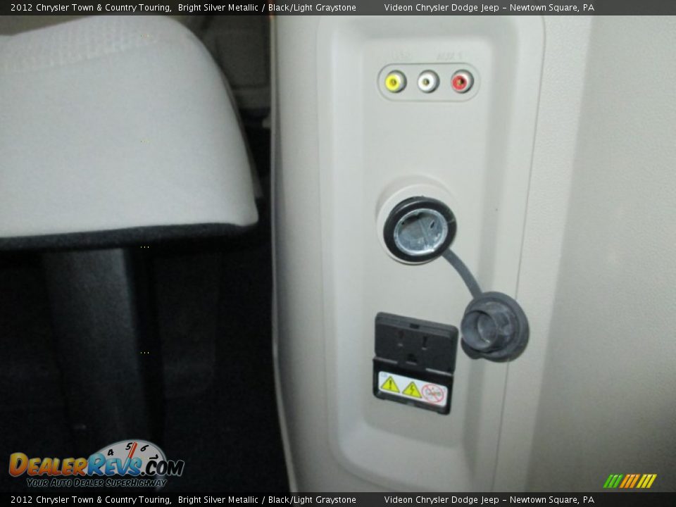 2012 Chrysler Town & Country Touring Bright Silver Metallic / Black/Light Graystone Photo #16