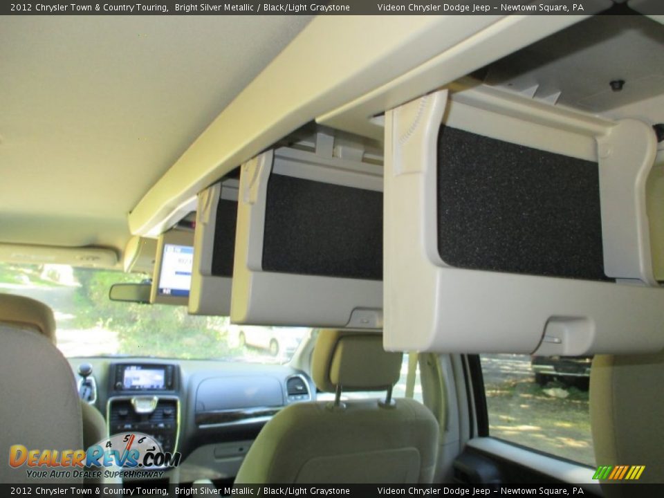 2012 Chrysler Town & Country Touring Bright Silver Metallic / Black/Light Graystone Photo #17