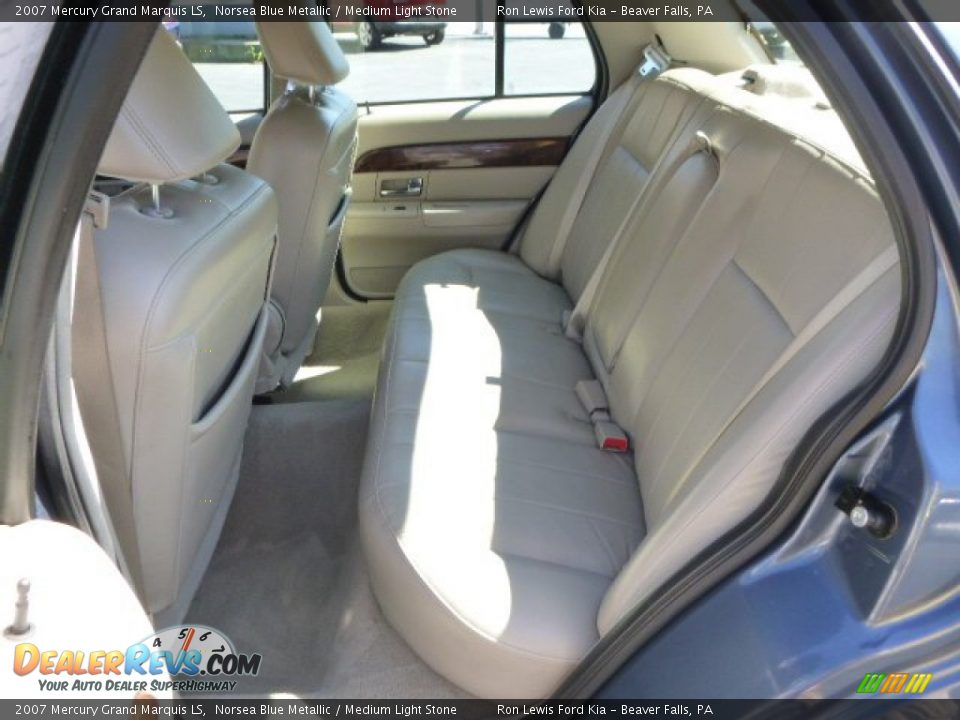 2007 Mercury Grand Marquis LS Norsea Blue Metallic / Medium Light Stone Photo #12