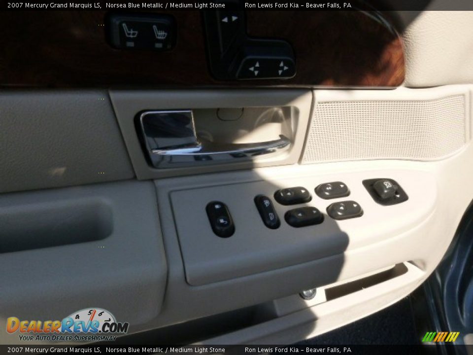 2007 Mercury Grand Marquis LS Norsea Blue Metallic / Medium Light Stone Photo #15