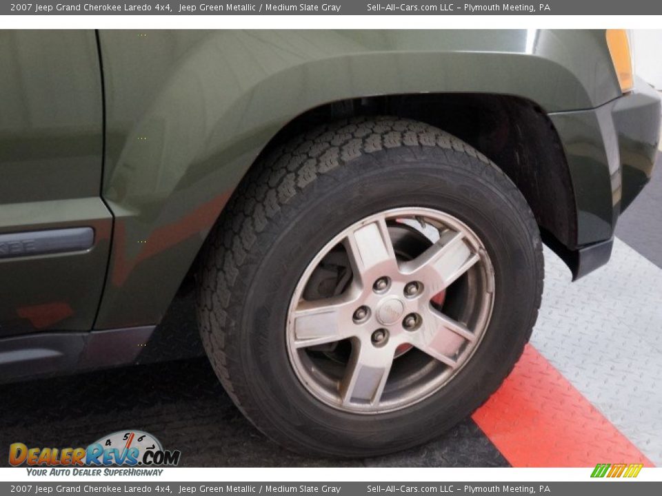 2007 Jeep Grand Cherokee Laredo 4x4 Jeep Green Metallic / Medium Slate Gray Photo #30