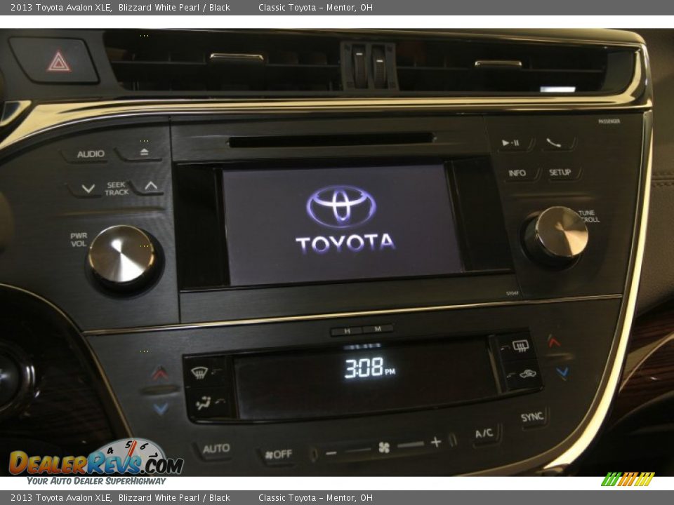 2013 Toyota Avalon XLE Blizzard White Pearl / Black Photo #8