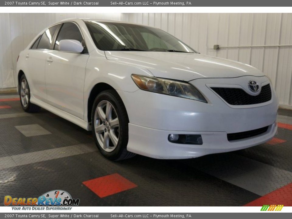 2007 Toyota Camry SE Super White / Dark Charcoal Photo #4