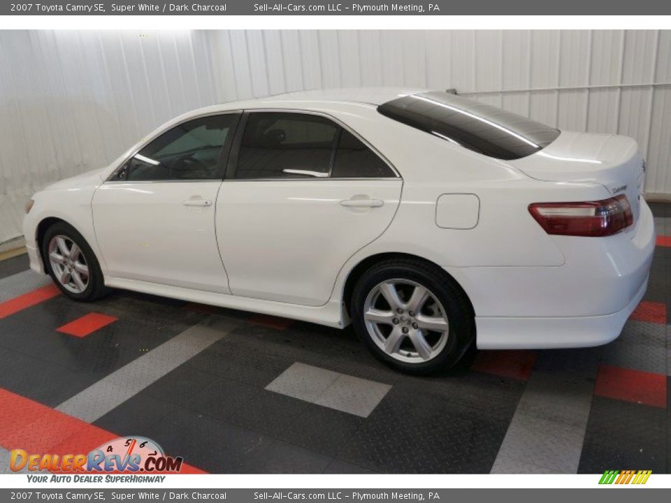 2007 Toyota Camry SE Super White / Dark Charcoal Photo #10