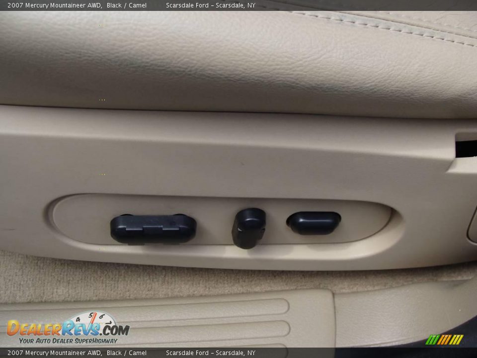 2007 Mercury Mountaineer AWD Black / Camel Photo #12