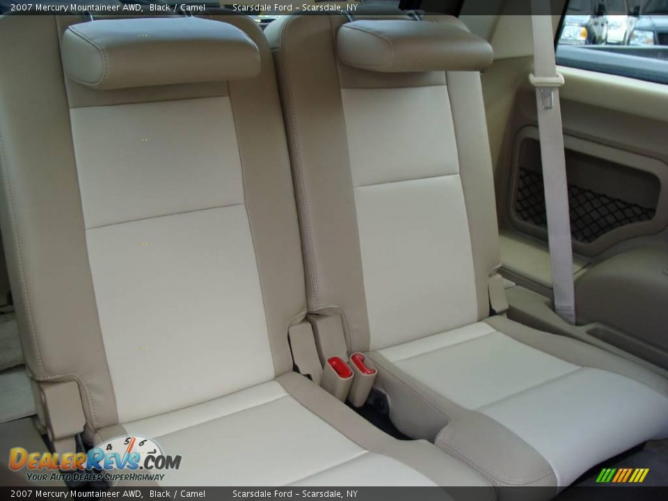 2007 Mercury Mountaineer AWD Black / Camel Photo #16