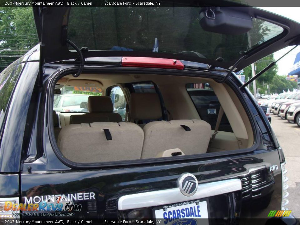 2007 Mercury Mountaineer AWD Black / Camel Photo #25