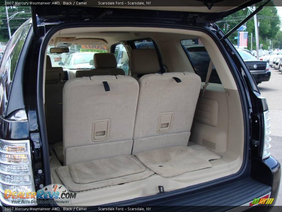 2007 Mercury Mountaineer AWD Black / Camel Photo #26