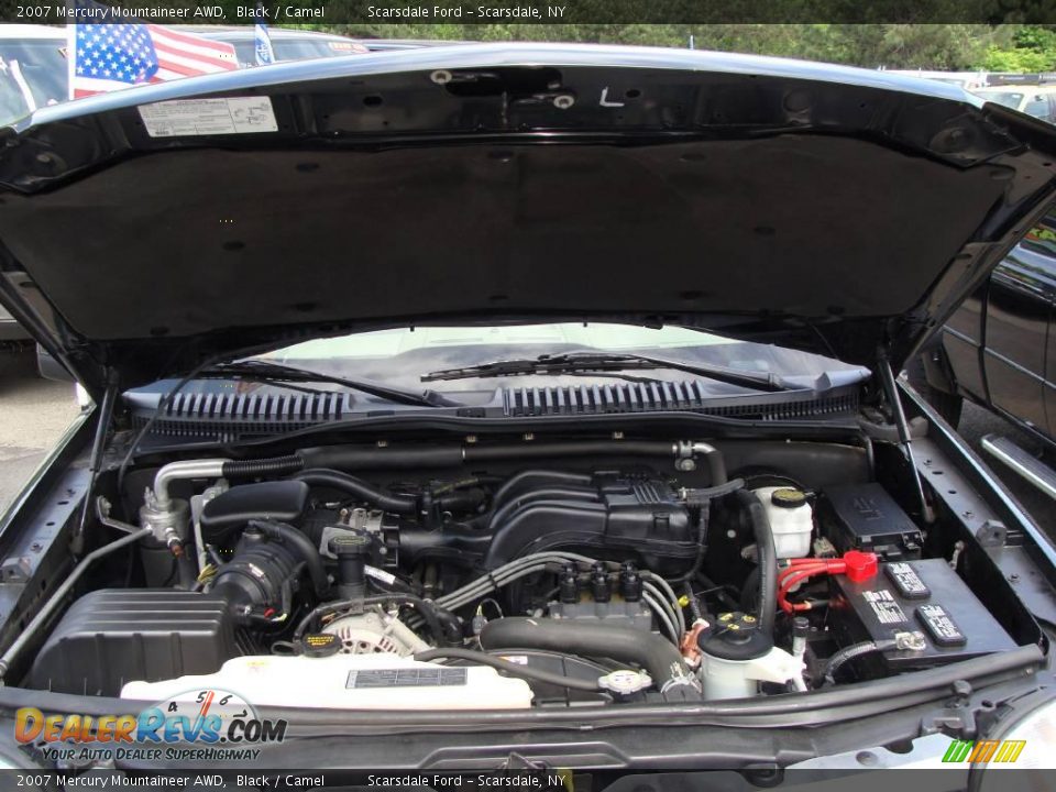 2007 Mercury Mountaineer AWD Black / Camel Photo #27