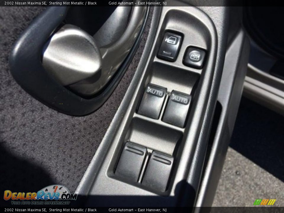 2002 Nissan Maxima SE Sterling Mist Metallic / Black Photo #20