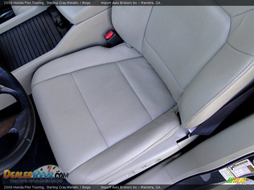 Front Seat of 2009 Honda Pilot Touring Photo #11