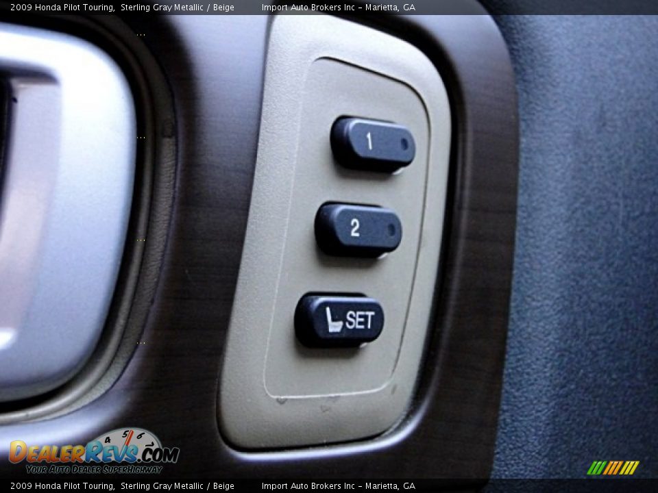 2009 Honda Pilot Touring Sterling Gray Metallic / Beige Photo #26