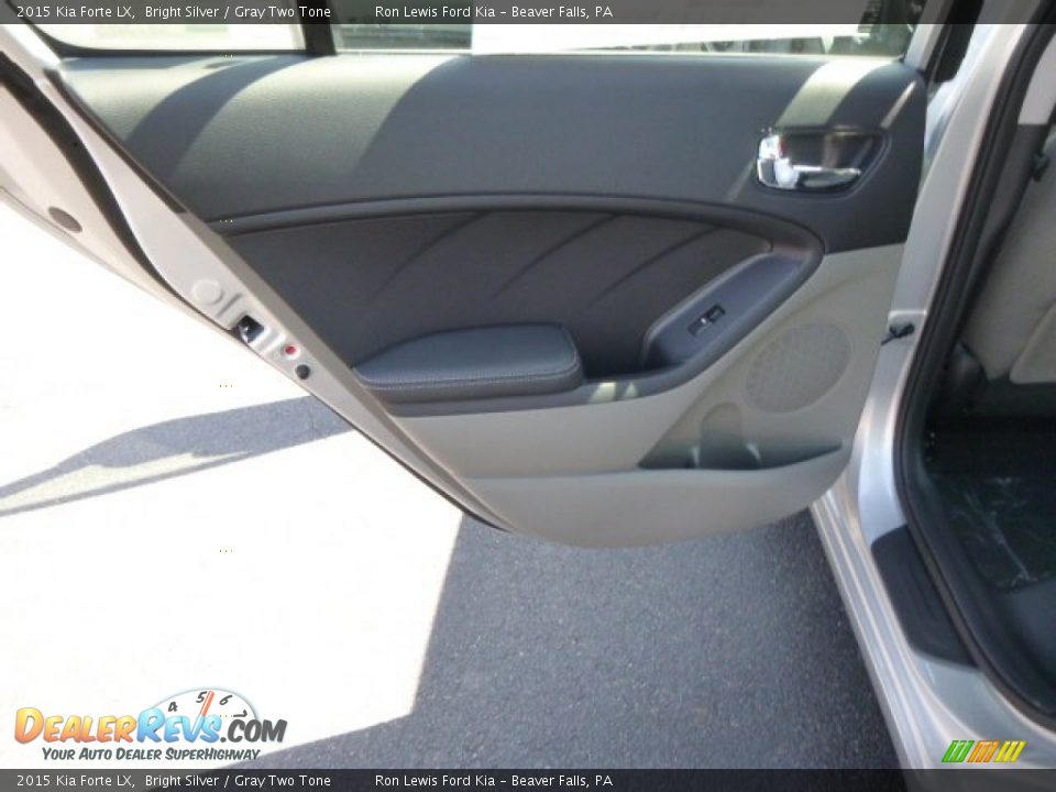 2015 Kia Forte LX Bright Silver / Gray Two Tone Photo #13