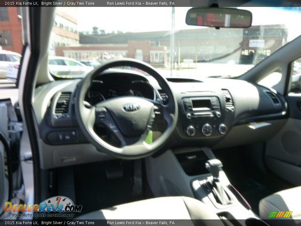 2015 Kia Forte LX Bright Silver / Gray Two Tone Photo #14