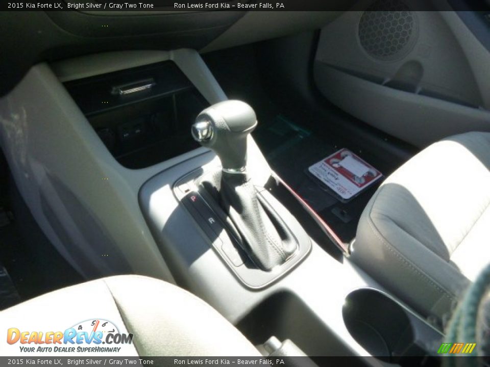 2015 Kia Forte LX Bright Silver / Gray Two Tone Photo #17