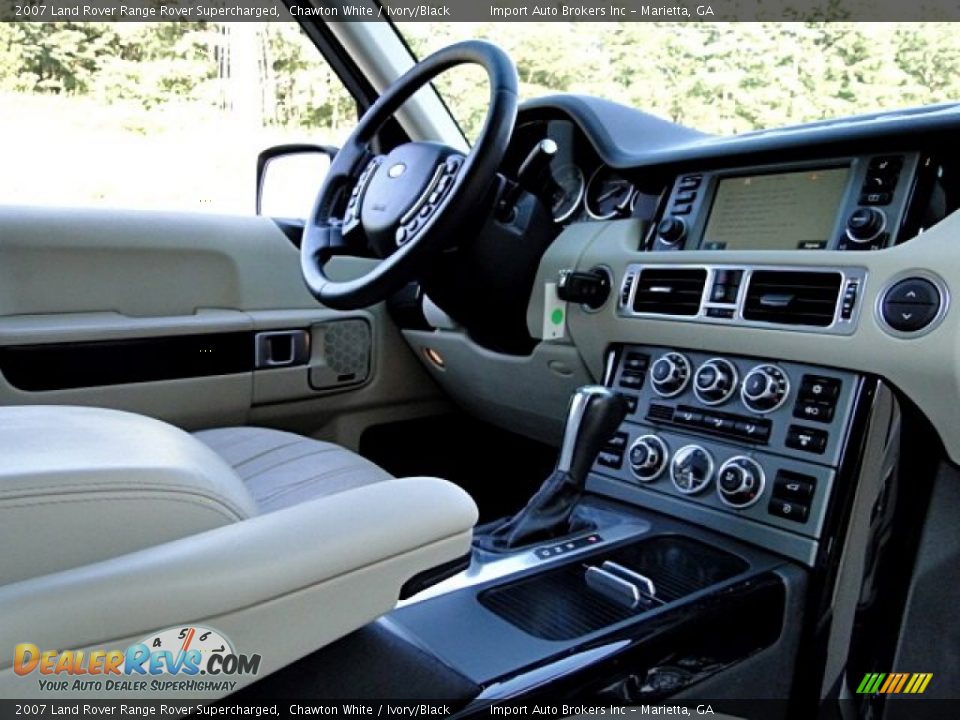 2007 Land Rover Range Rover Supercharged Chawton White / Ivory/Black Photo #17