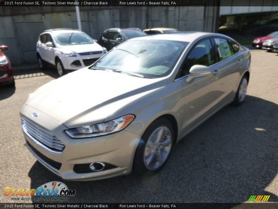 2015 Ford Fusion SE Tectonic Silver Metallic / Charcoal Black Photo #4